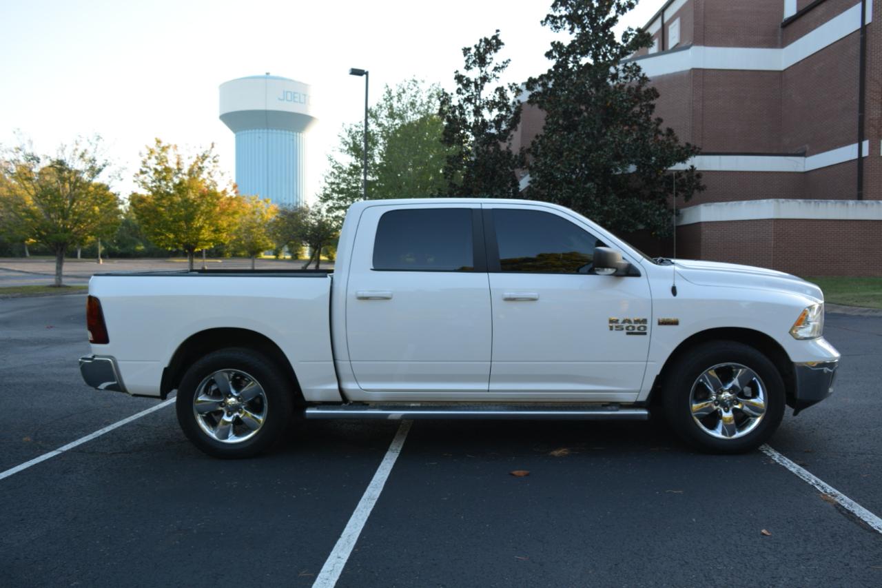 RAM 1500 Classic Big Horn 4x2 Crew Cab 5'7" Box 2019