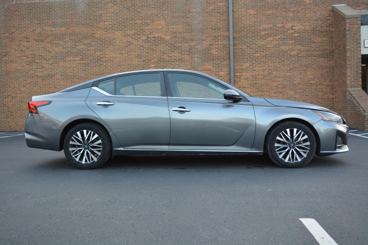 Nissan Altima 2.5 SV 2023