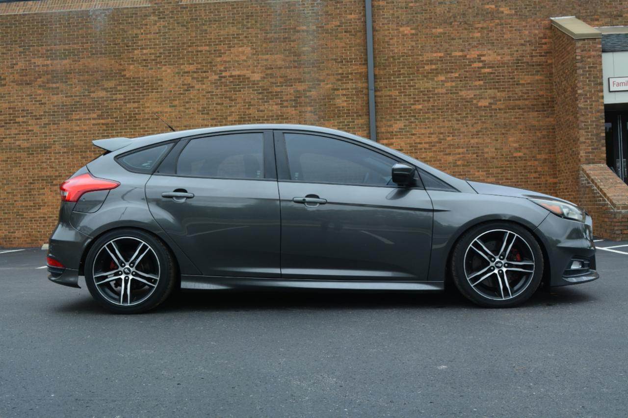 Ford Focus ST Hatch 2016