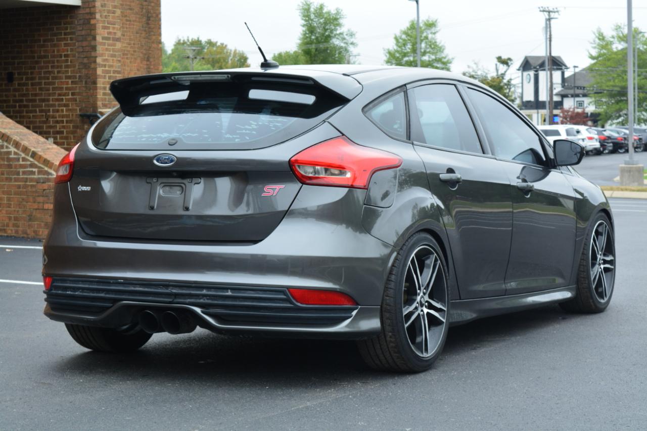 Ford Focus ST Hatch 2016
