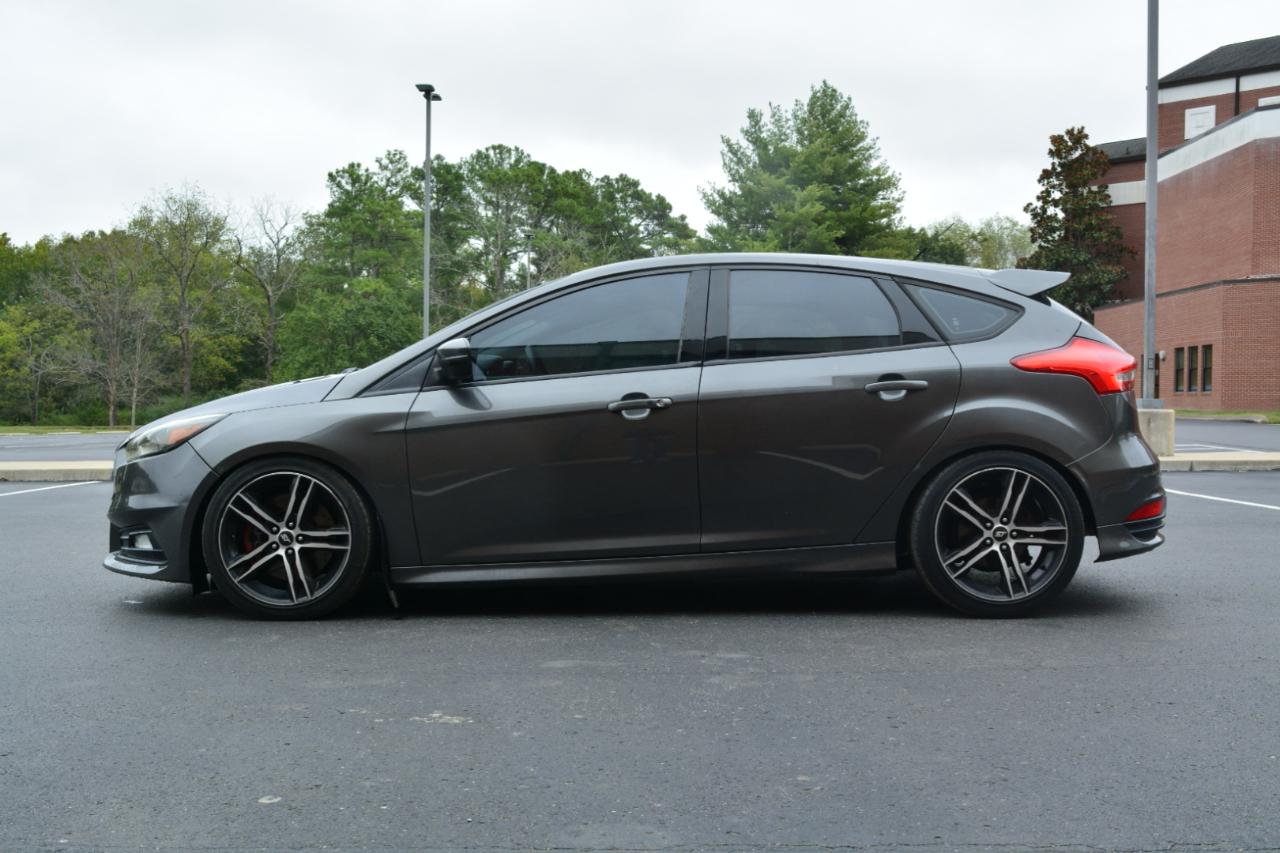 Ford Focus ST Hatch 2016