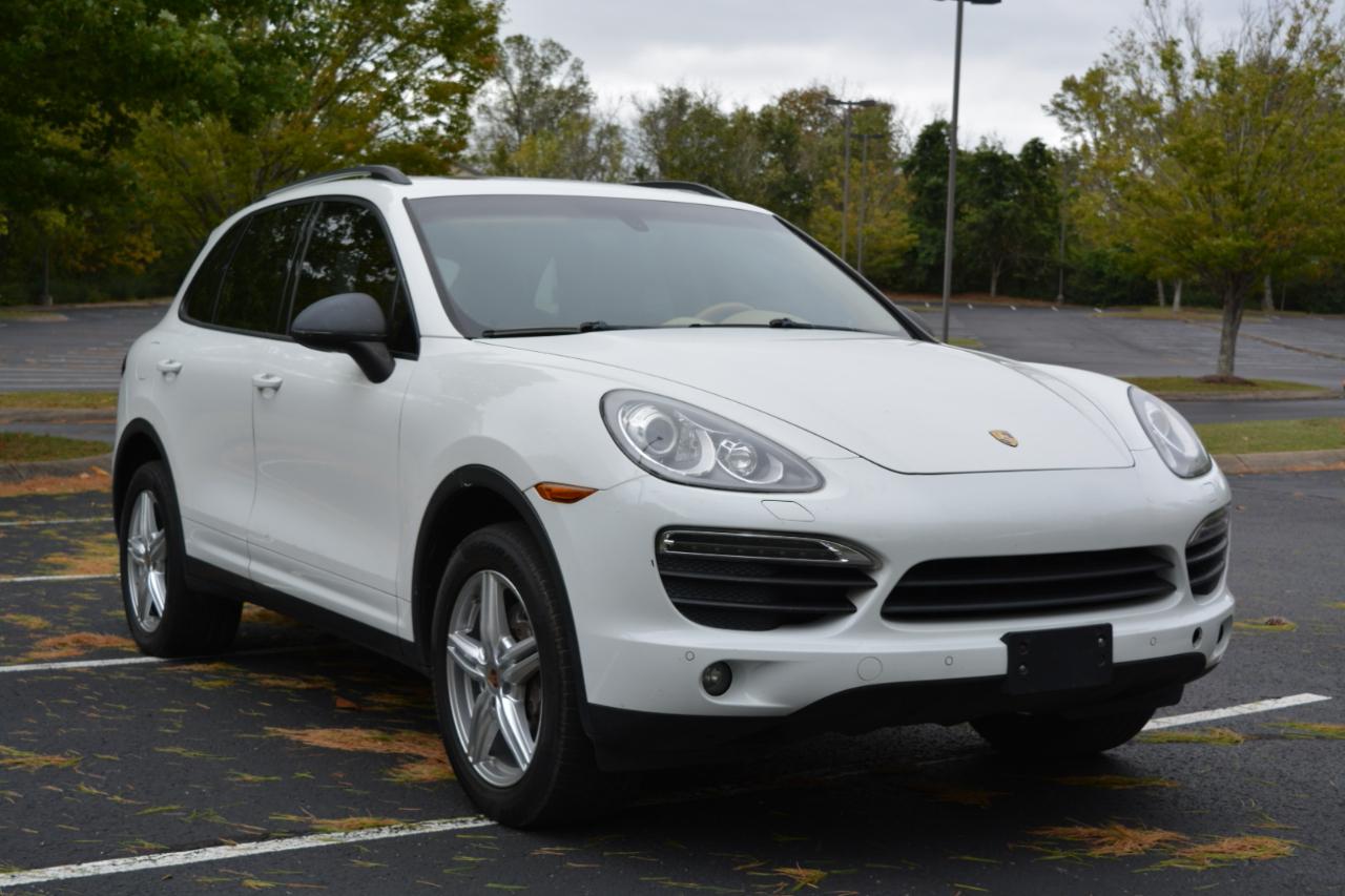 Porsche Cayenne Base 2013