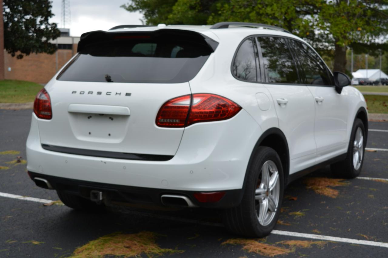 Porsche Cayenne Base 2013