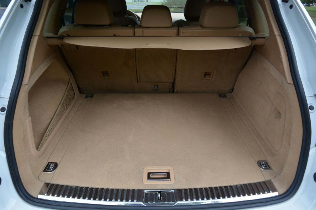 Porsche Cayenne Base 2013