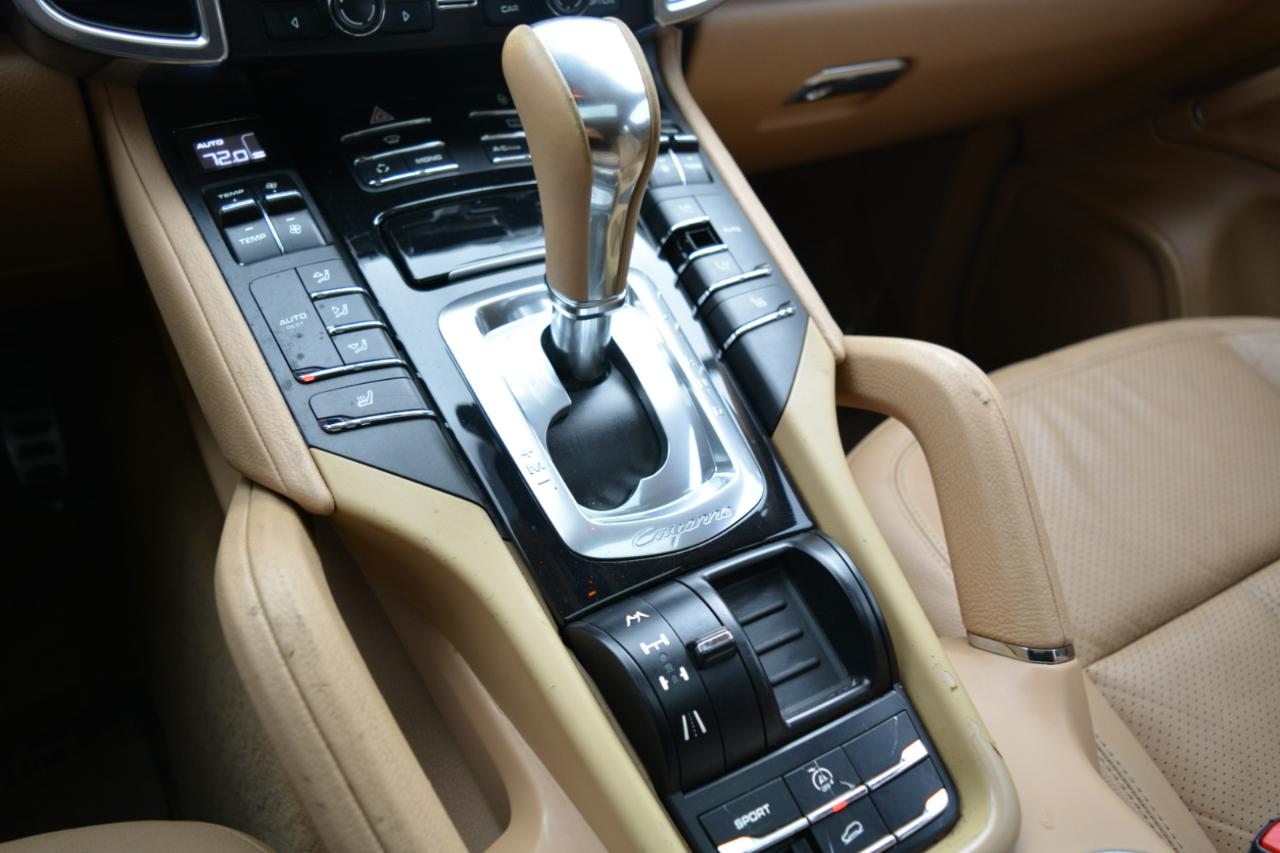 Porsche Cayenne Base 2013