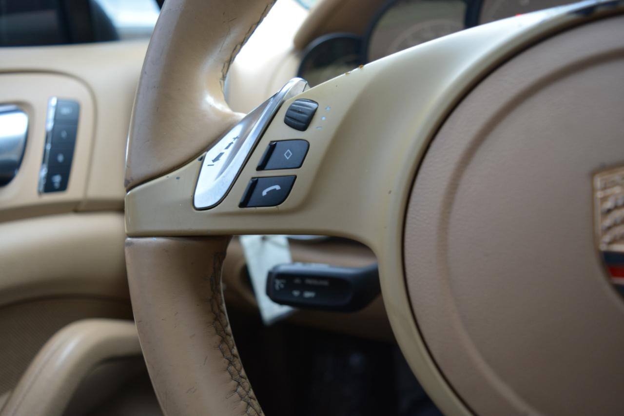 Porsche Cayenne Base 2013