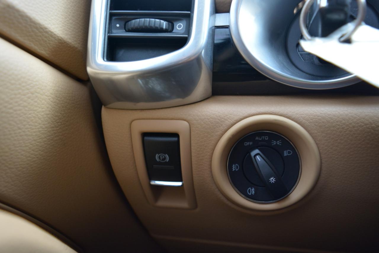 Porsche Cayenne Base 2013