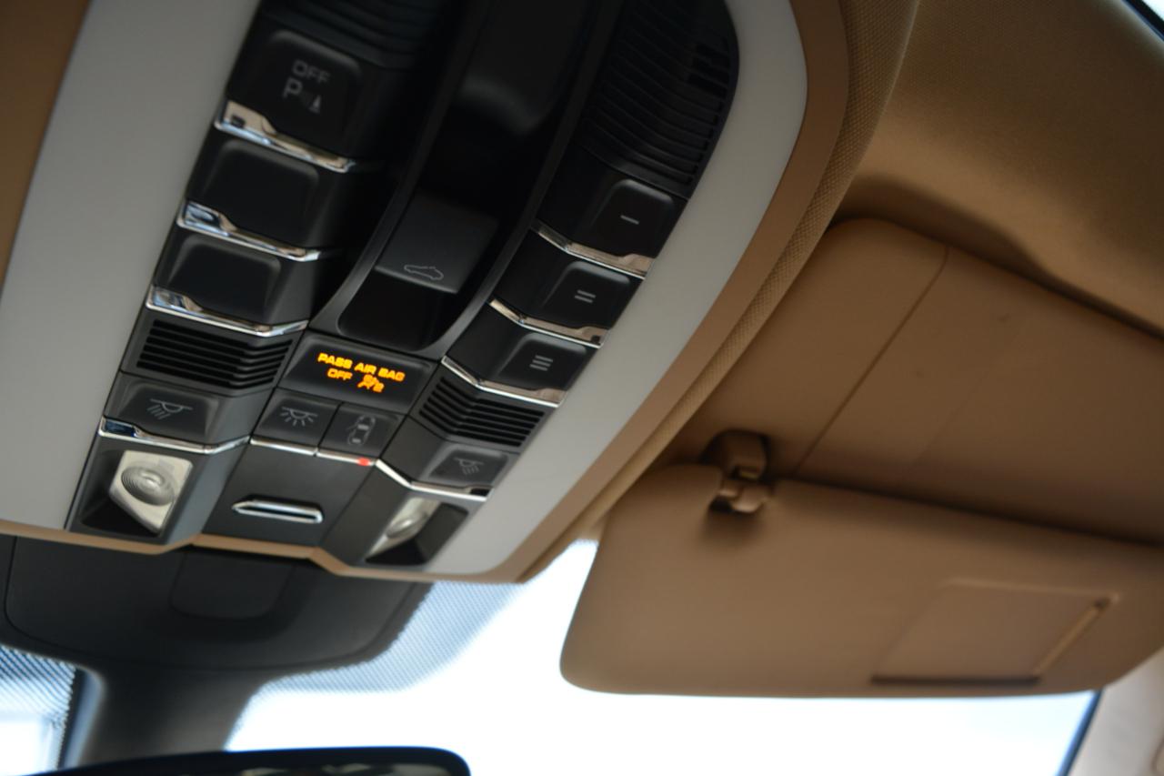 Porsche Cayenne Base 2013