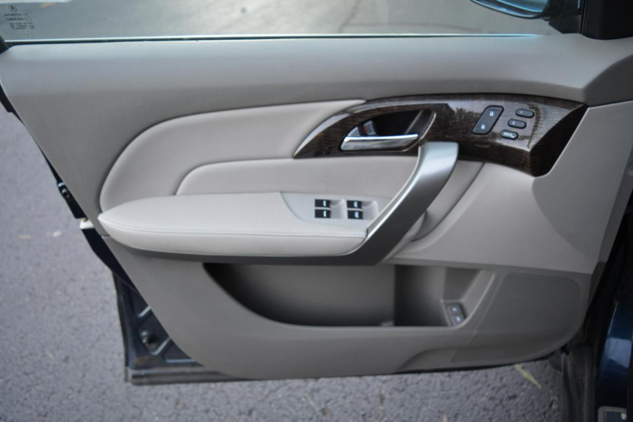 Acura MDX 6-Spd AT w/Tech Package 2013