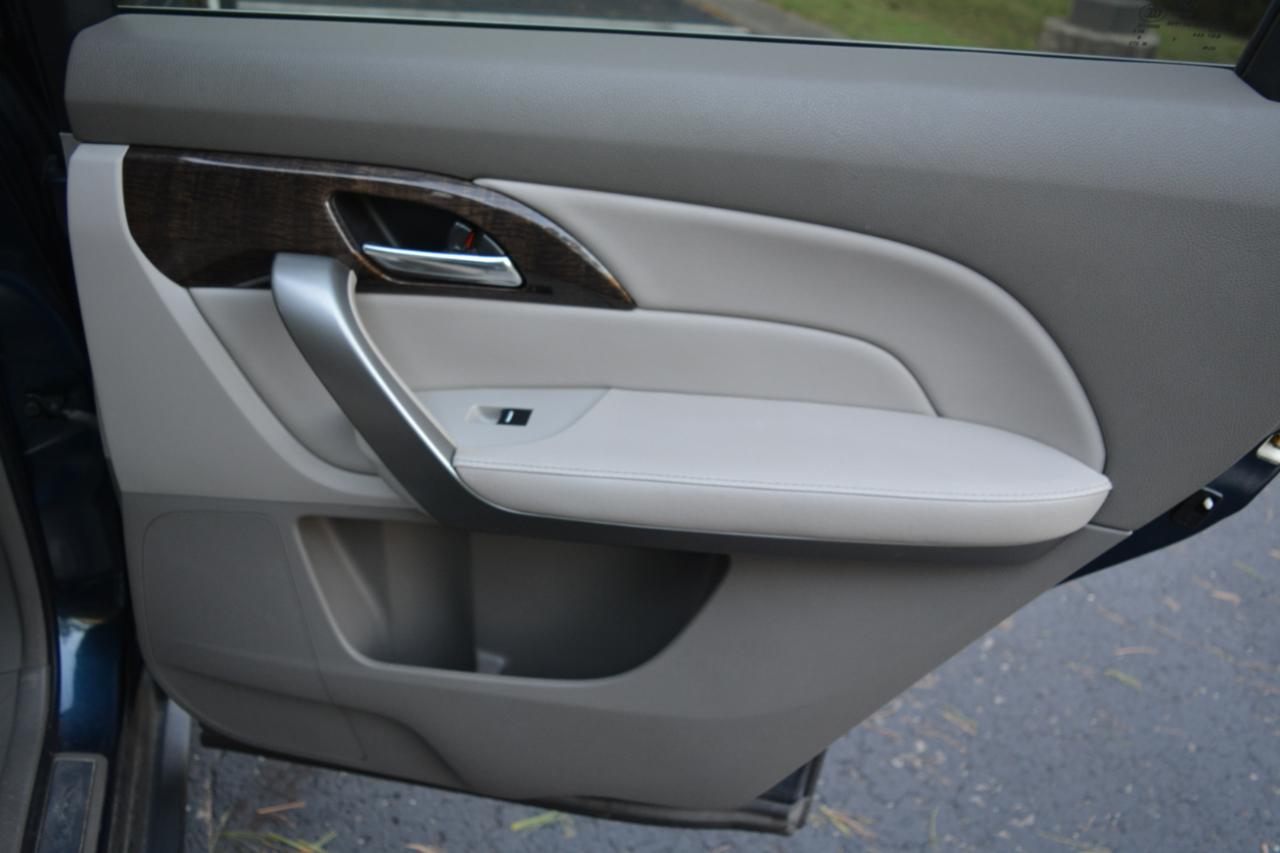 Acura MDX 6-Spd AT w/Tech Package 2013