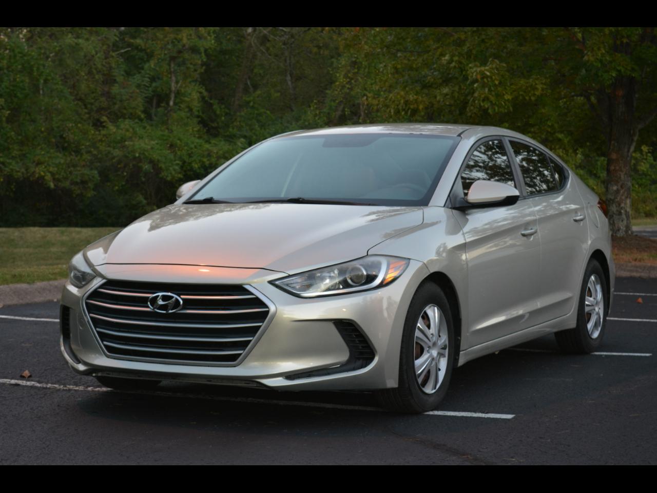 Hyundai Elantra SE 6AT 2017