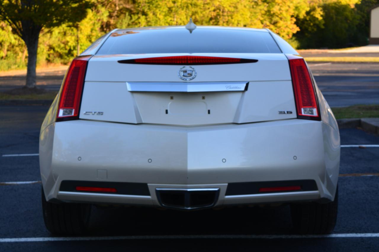 Cadillac CTS Base Coupe 2011