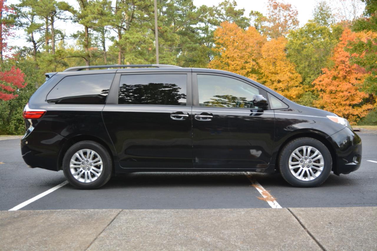 Toyota Sienna XLE FWD 8-Passenger V6 2015