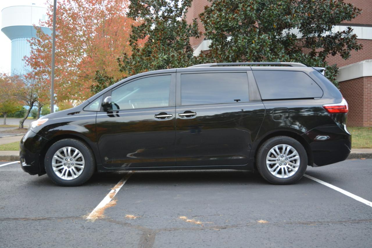Toyota Sienna XLE FWD 8-Passenger V6 2015