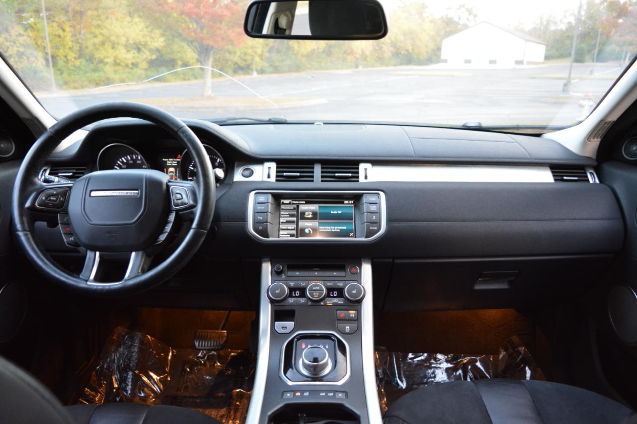 Land Rover Range Rover Evoque Pure Plus 5-Door 2015