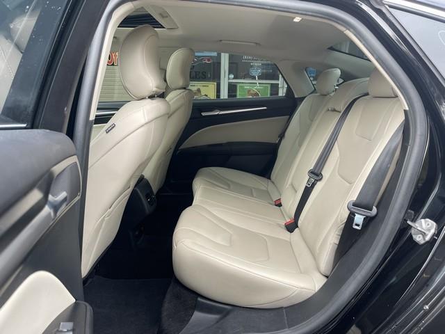 Ford Fusion Hybrid Titanium 2018