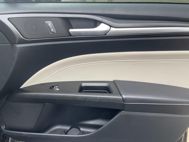 Ford Fusion Hybrid Titanium 2018