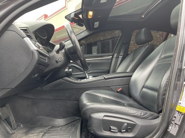 BMW 5-Series 528i xDrive 2015