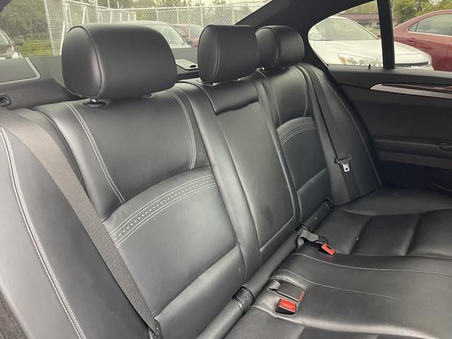 BMW 5-Series 528i xDrive 2015