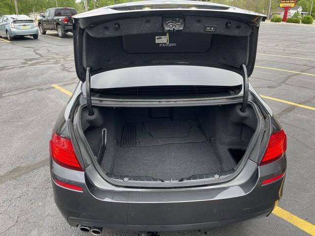 BMW 5-Series 528i xDrive 2015