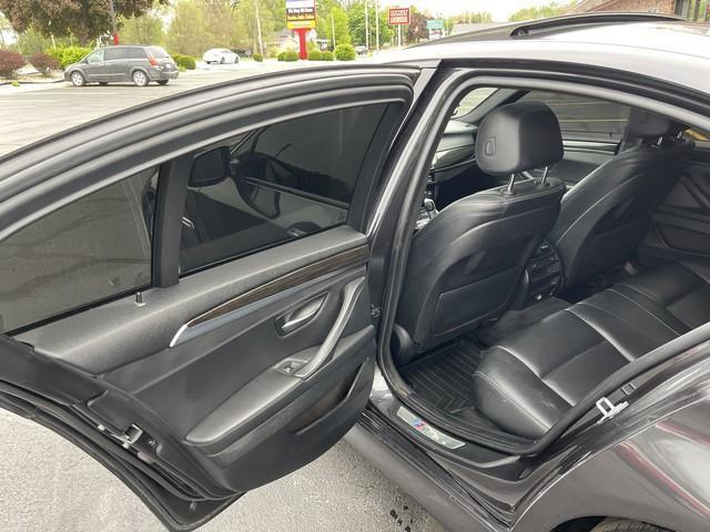 BMW 5-Series 528i xDrive 2015