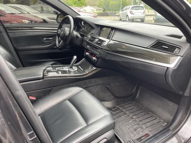 BMW 5-Series 528i xDrive 2015