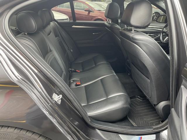 BMW 5-Series 528i xDrive 2015