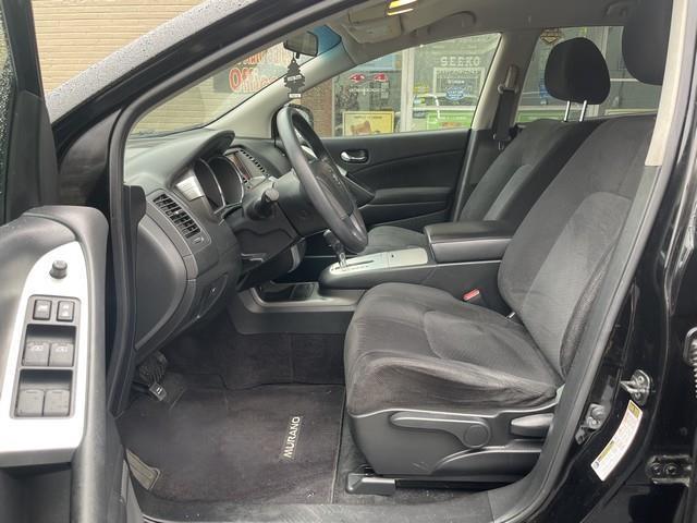 Nissan Murano S AWD 2011