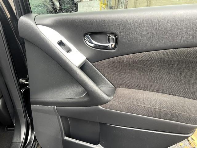 Nissan Murano S AWD 2011