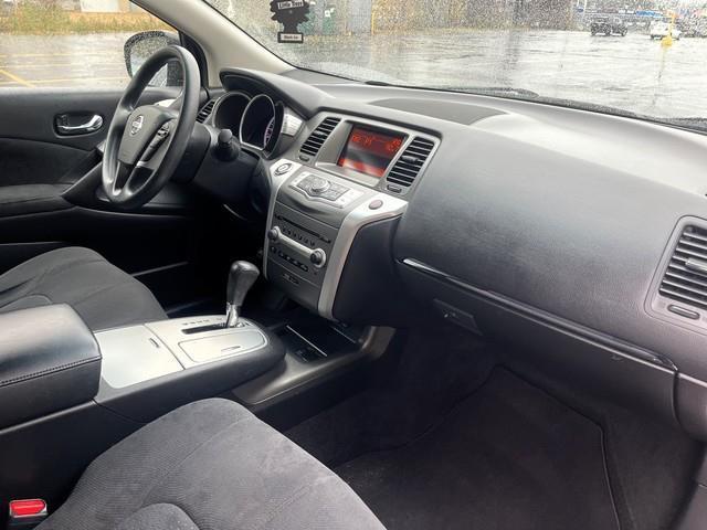 Nissan Murano S AWD 2011