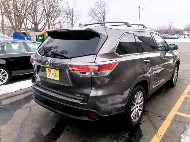 Toyota Highlander XLE AWD V6 2015