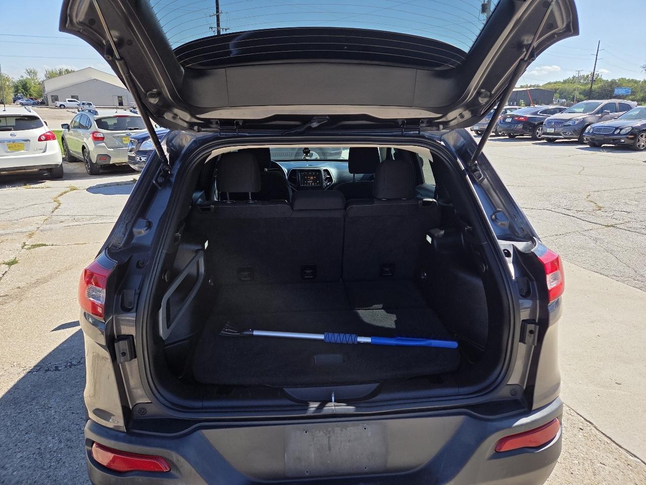 Jeep Cherokee Latitude 4WD 2015