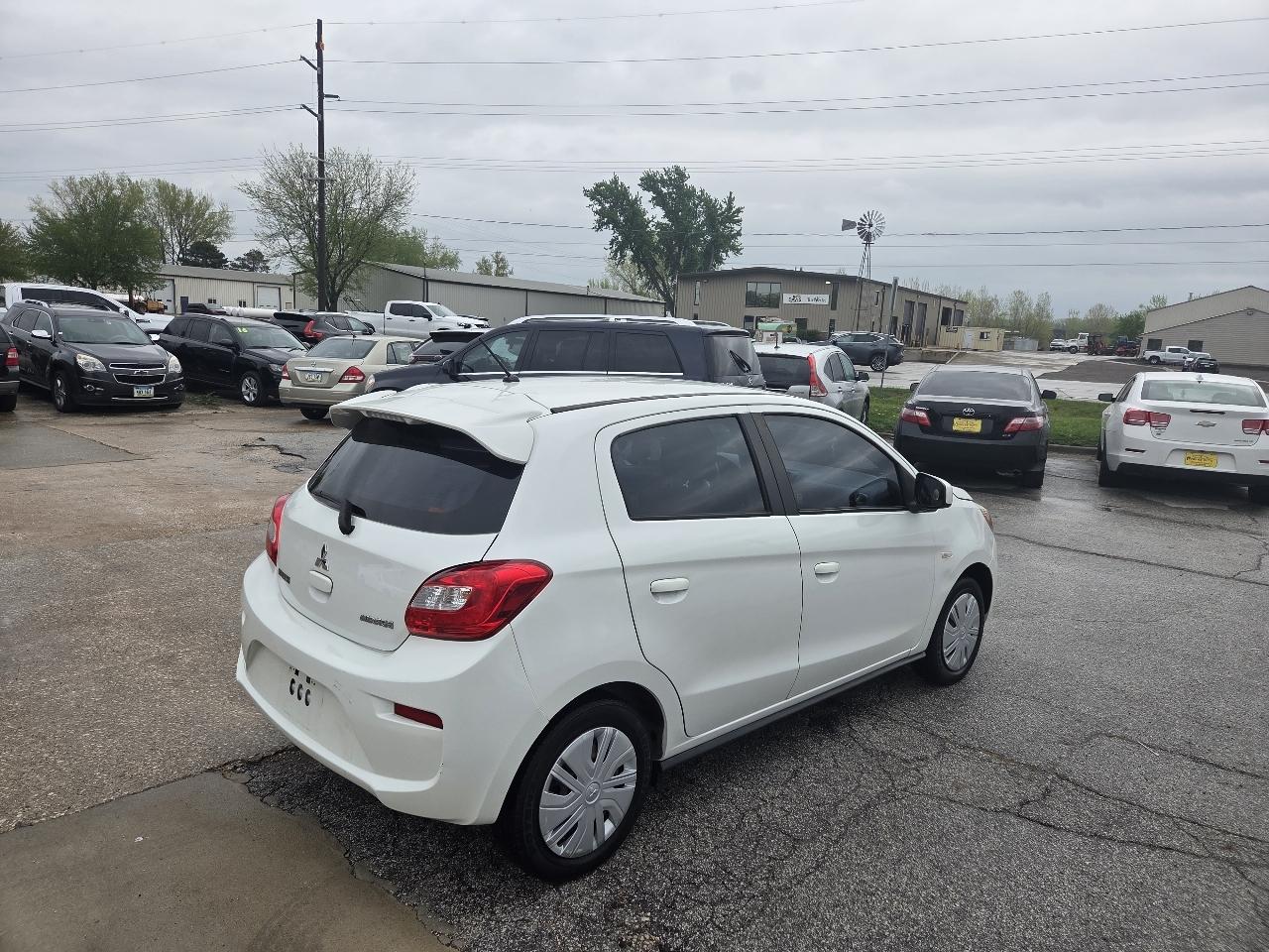 Mitsubishi Mirage ES 5M 2017