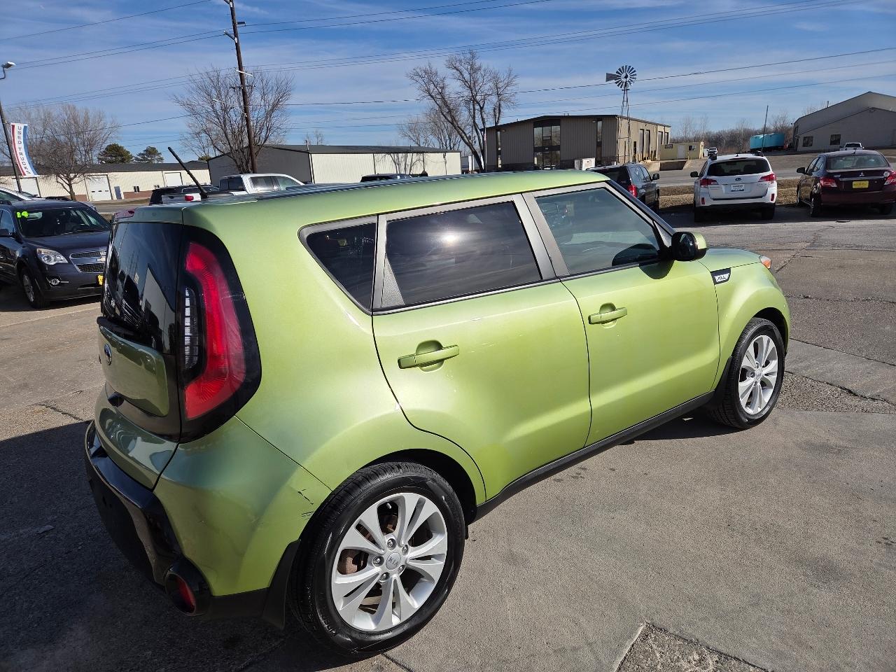 Kia Soul + w/Signature 2.0 Special Edition 2016