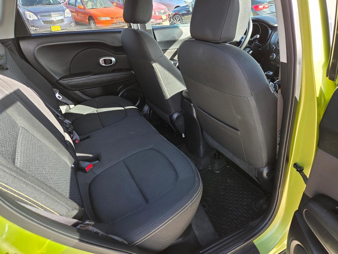 Kia Soul + w/Signature 2.0 Special Edition 2016