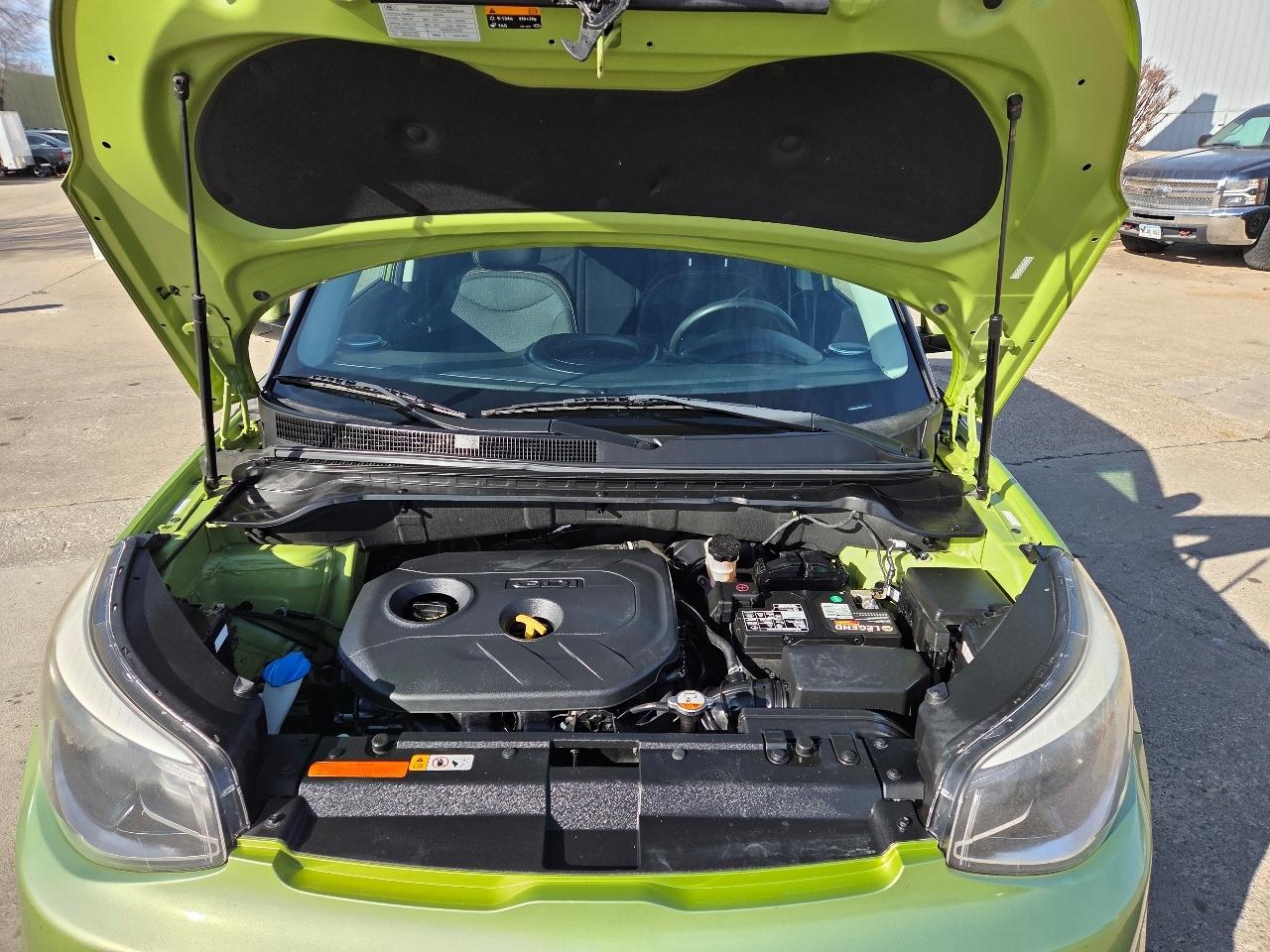 Kia Soul + w/Signature 2.0 Special Edition 2016