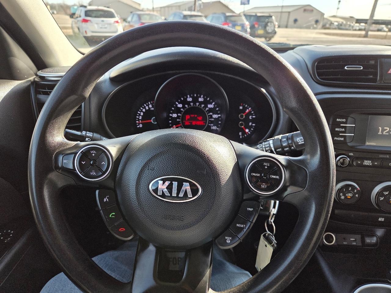 Kia Soul + w/Signature 2.0 Special Edition 2016