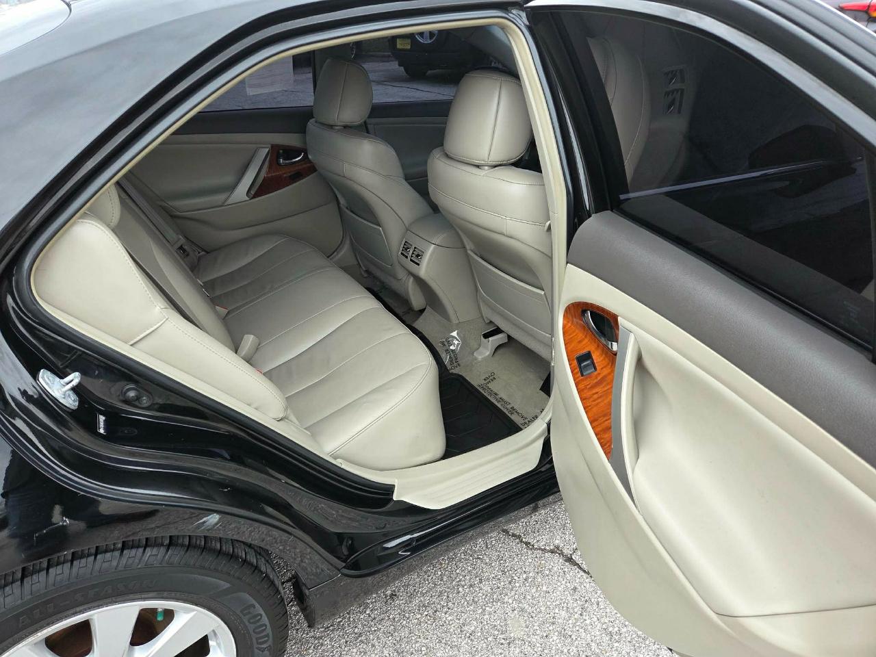 Toyota Camry XLE 5-Spd AT 2009