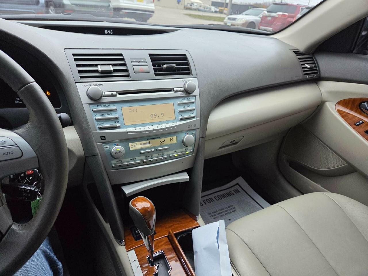 Toyota Camry XLE 5-Spd AT 2009
