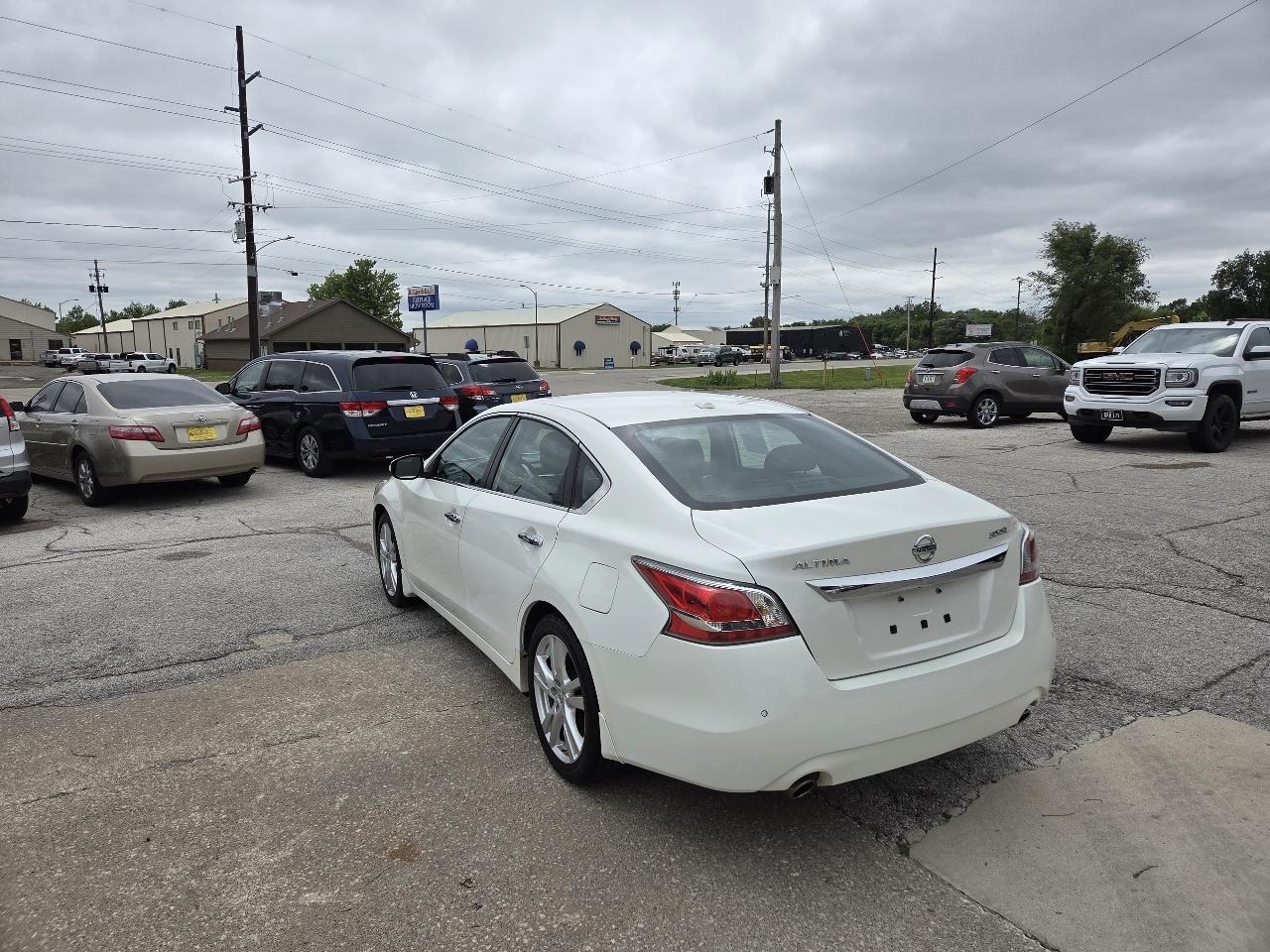 Nissan Altima 3.5 SV 2015