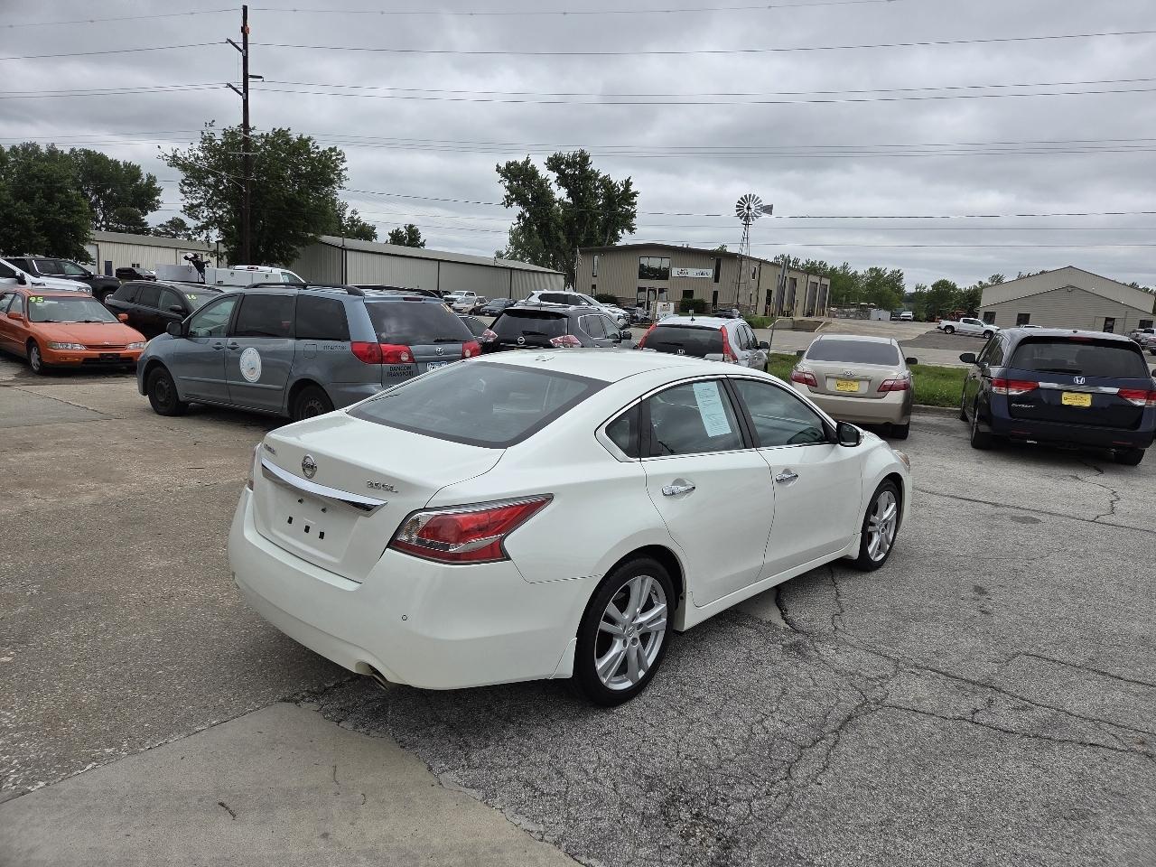Nissan Altima 3.5 SV 2015