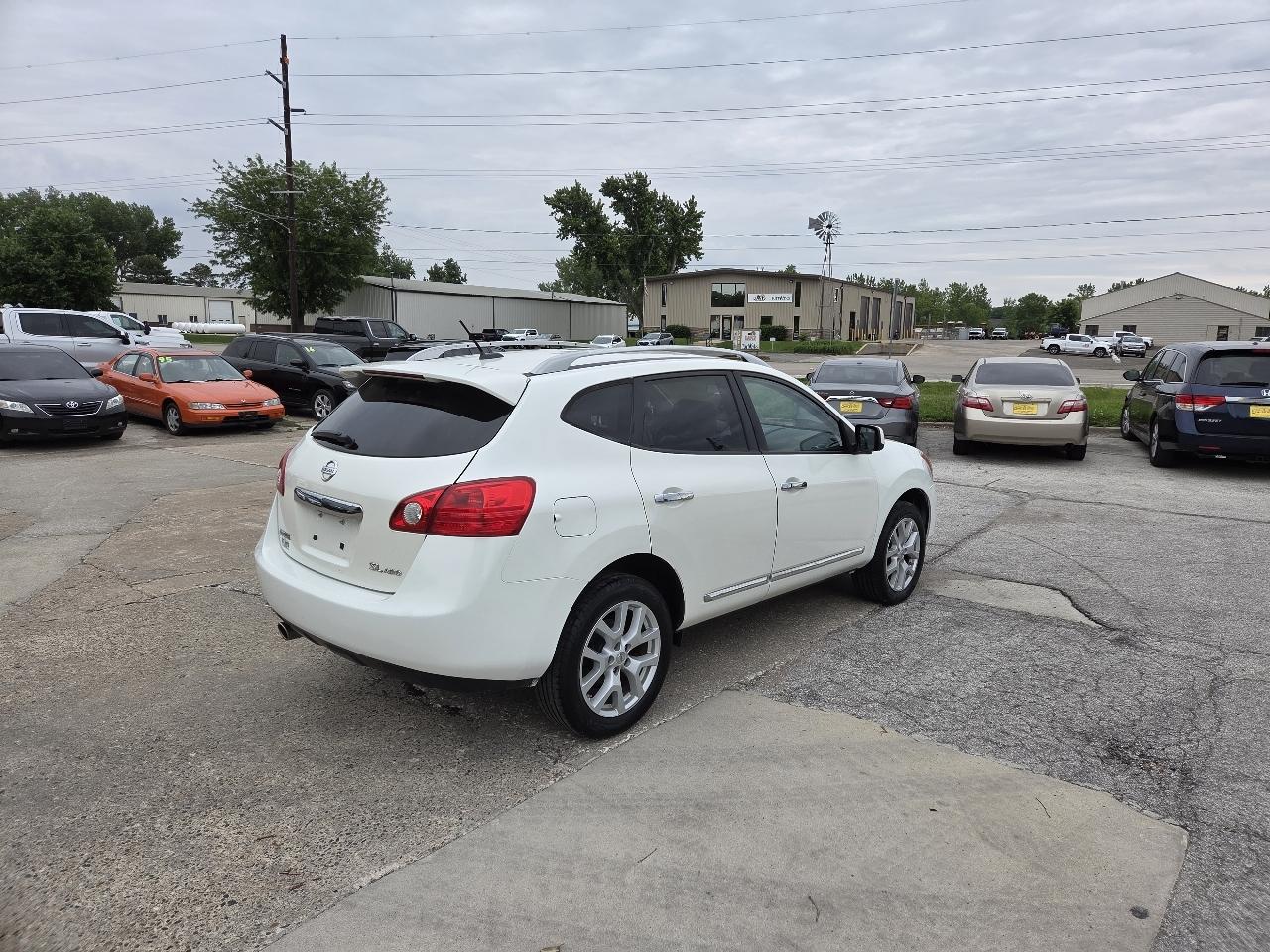 Nissan Rogue S AWD 2012