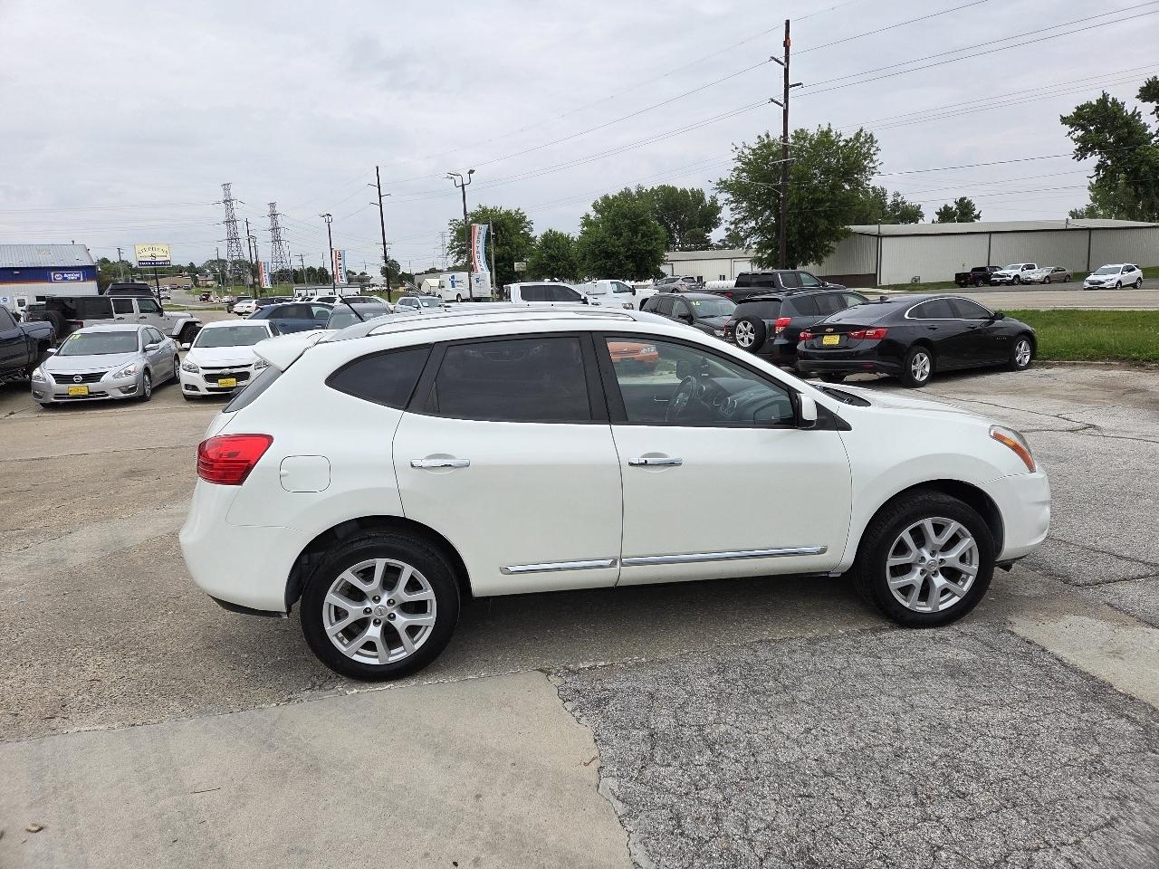 Nissan Rogue S AWD 2012