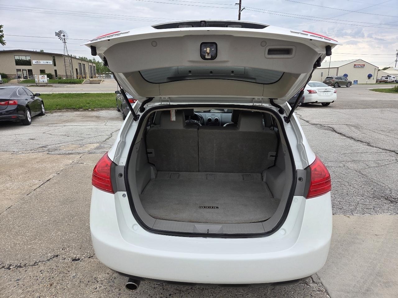 Nissan Rogue S AWD 2012