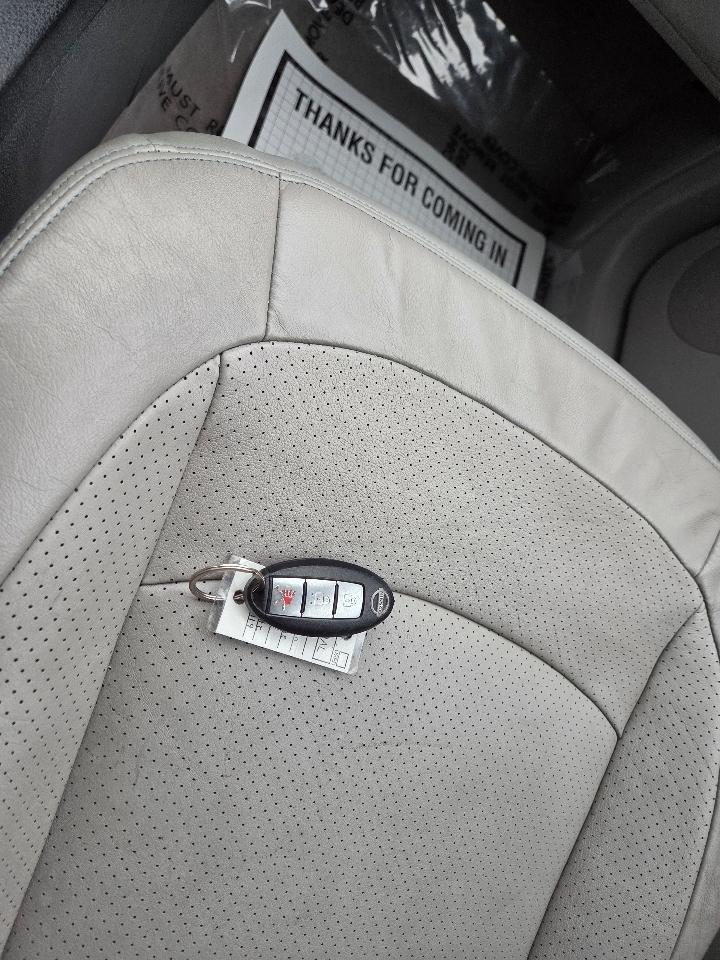 Nissan Rogue S AWD 2012