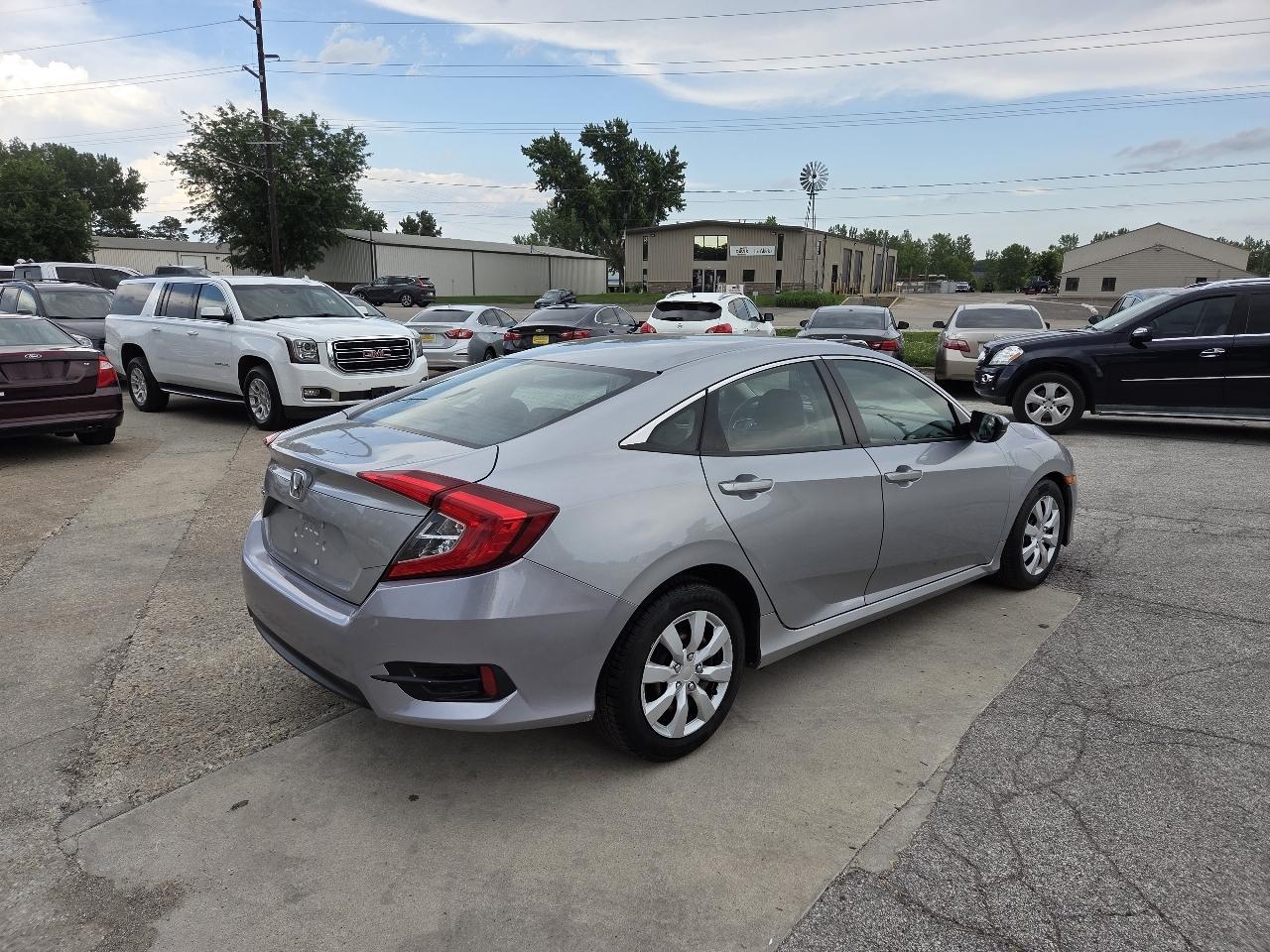 Honda Civic LX Sedan CVT 2018