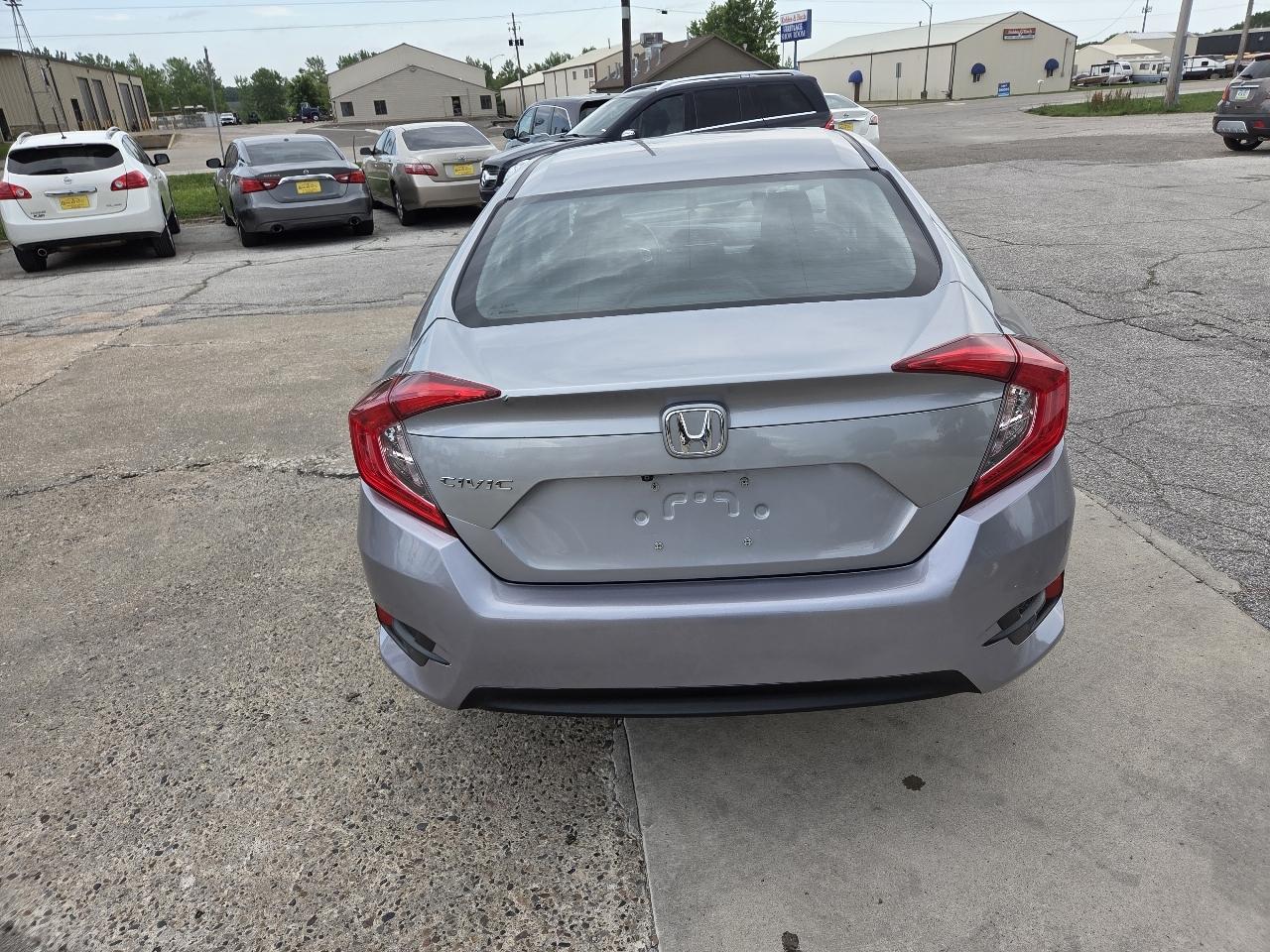 Honda Civic LX Sedan CVT 2018