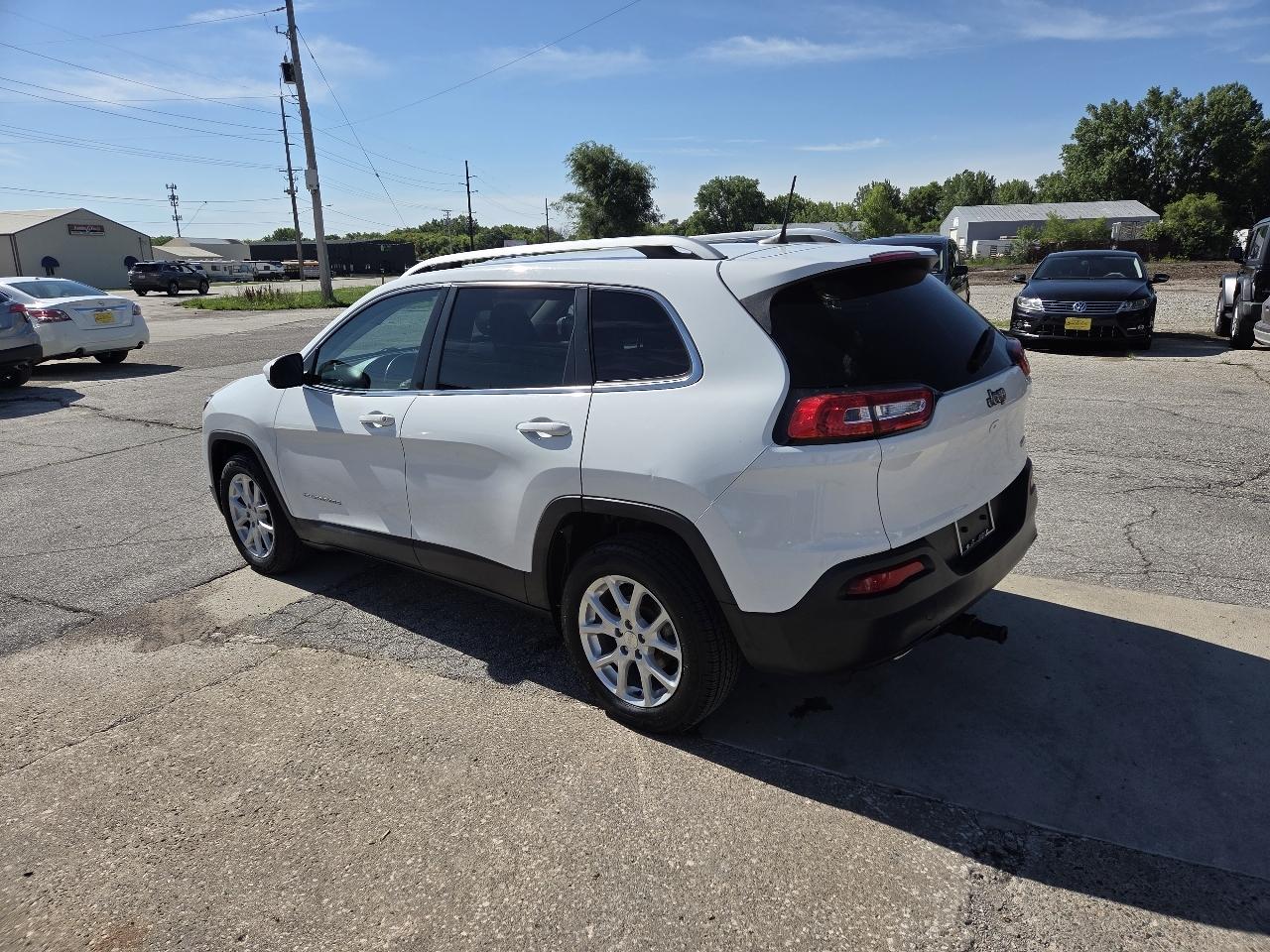 Jeep Cherokee Latitude FWD 2017