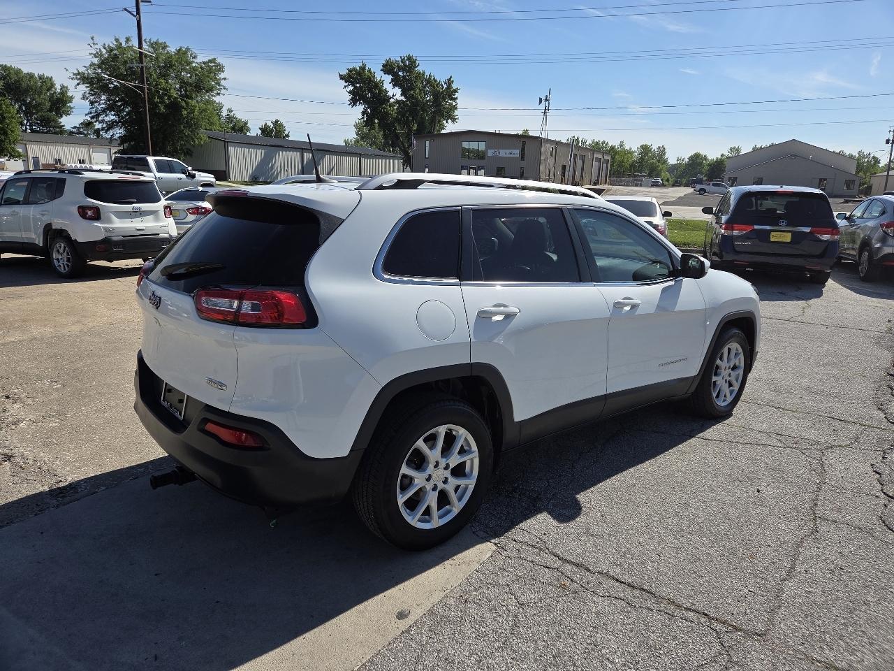 Jeep Cherokee Latitude FWD 2017
