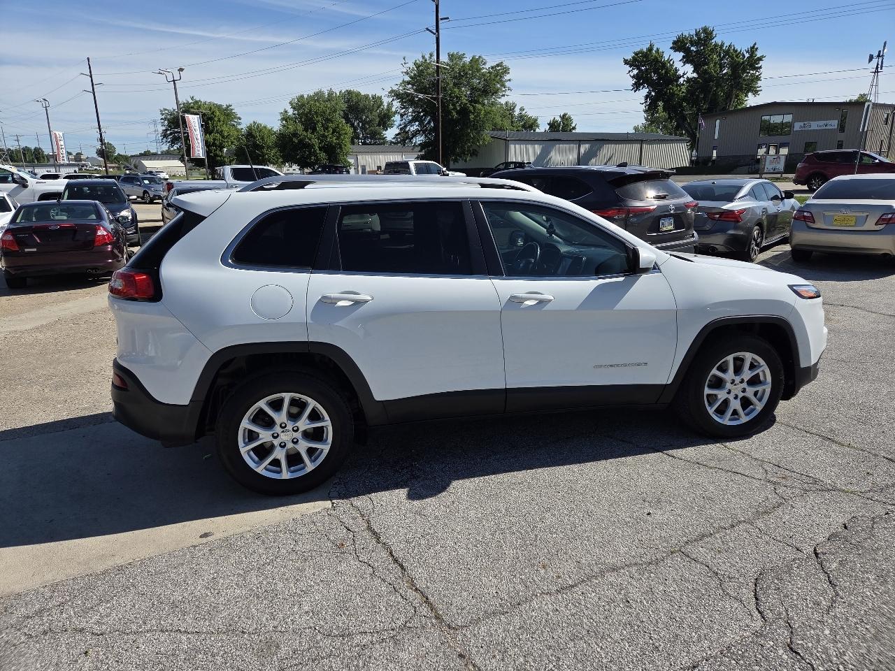 Jeep Cherokee Latitude FWD 2017